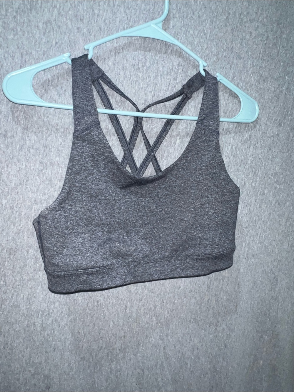 Old Navy Charcoal Gray Strappy Seamless Sports Bra